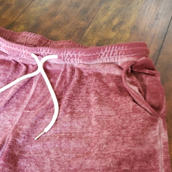 Men's Shorts Large - Picture 4 of 4